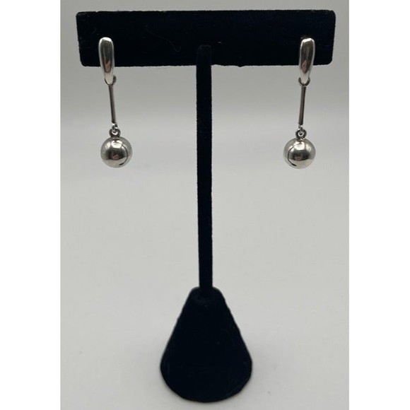 925 Sterling Silver dangling earring - Picture 2 of 3